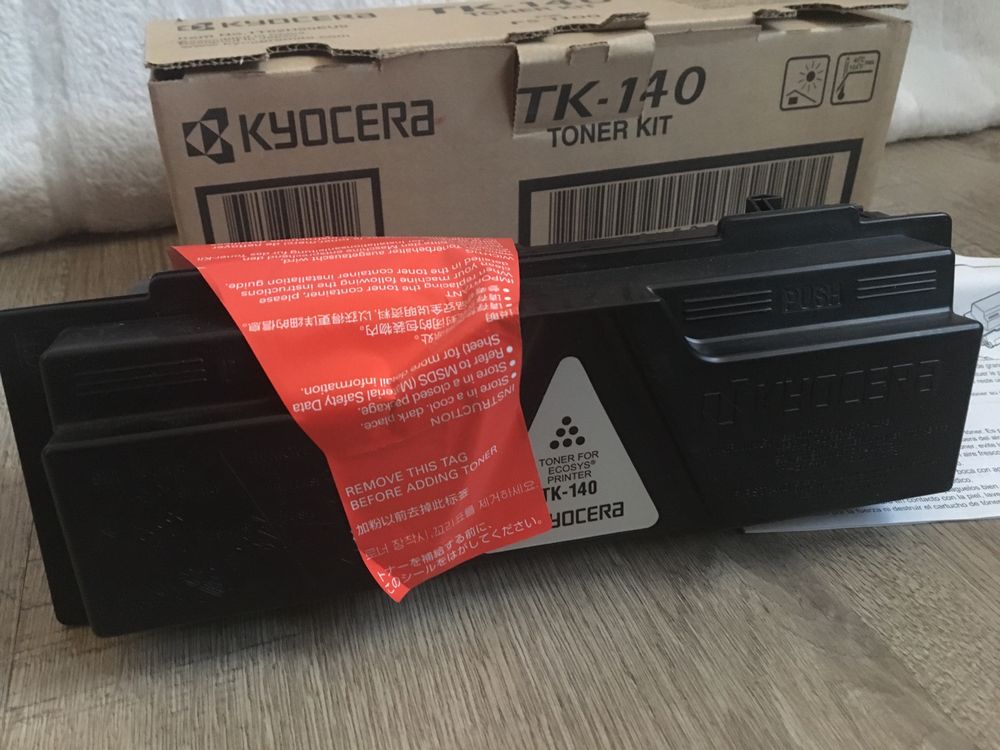 Nowy oryginalny toner Kyocera TK-140 FS-1100