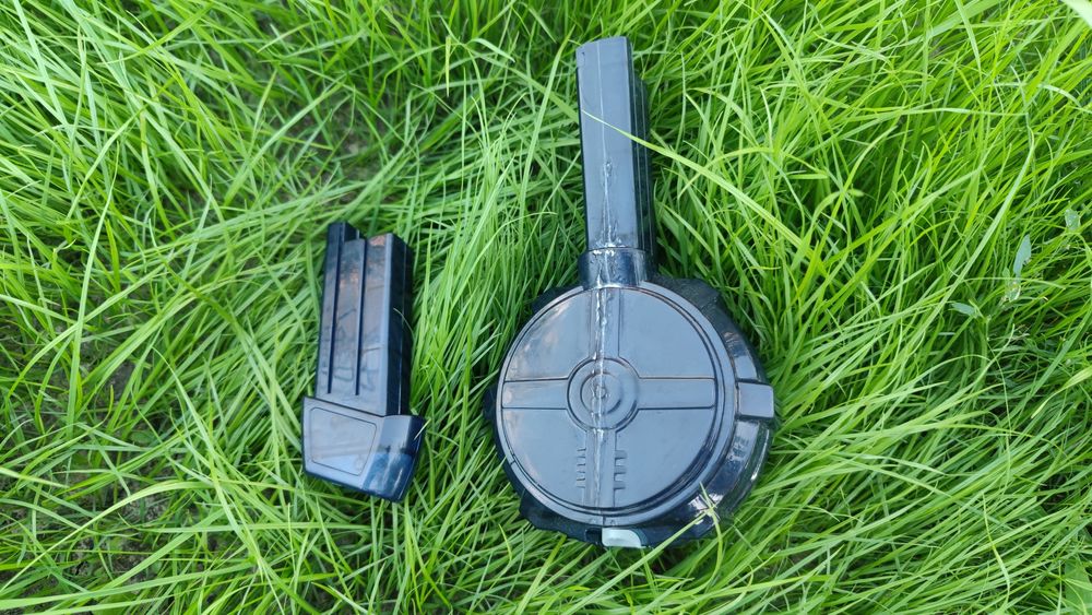 Електричний водяний пістолет