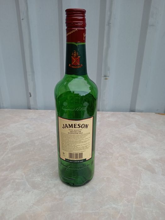 Порожня пляшка з-під Jameson 0.7 л