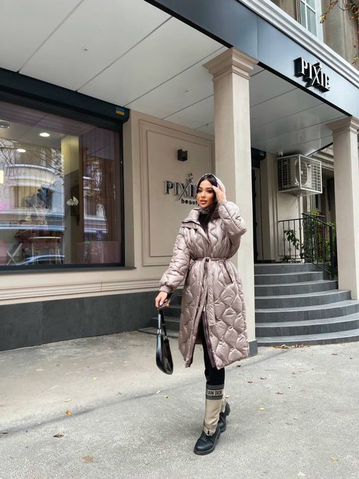 Пуховик куртка стеганный довгий стьобаний