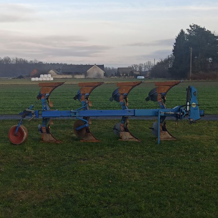 Pług OVERUM  CX 4 skibowy obrotowy.  4x50