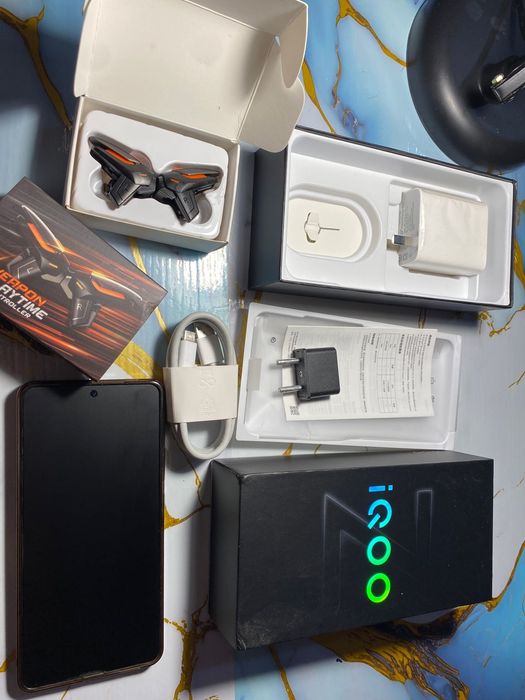 Продам IQOO Z9 Turbo на 12+12/256 Gb, Snap 8s Gen3 + Тригеры