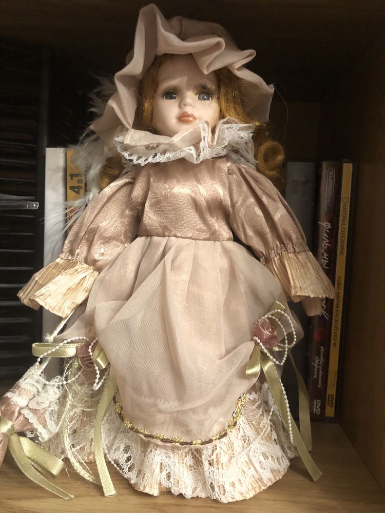 Продам немецкую куклу