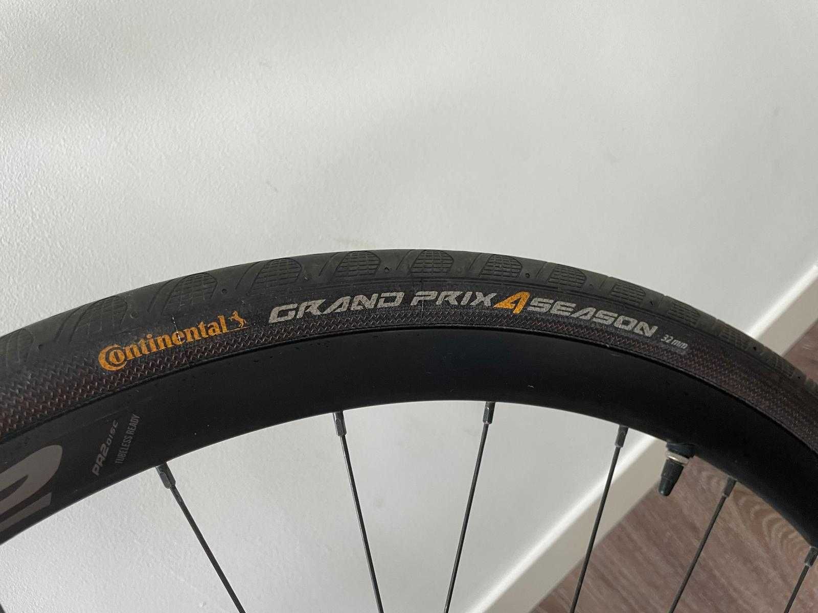 Giant FastRoad Advanced 1 Gravel Carbon