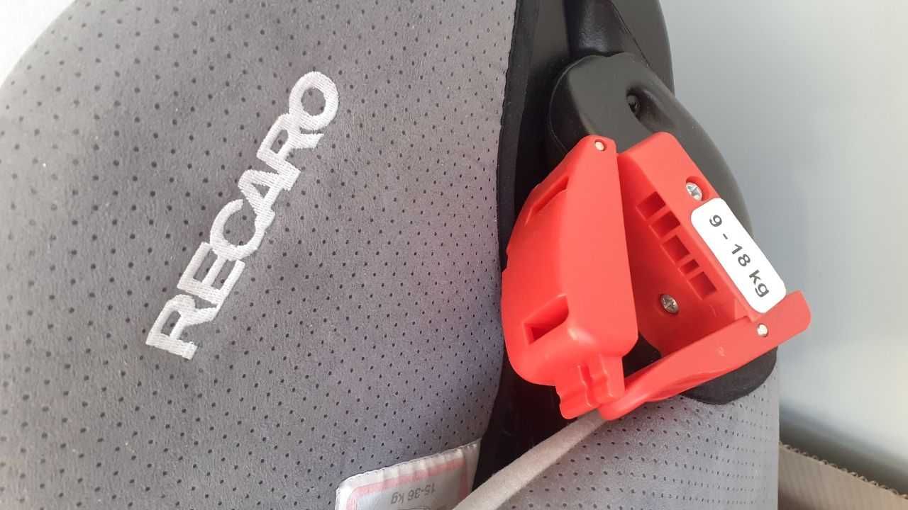 Дитяче автокрісло "RECARO Young Sport"