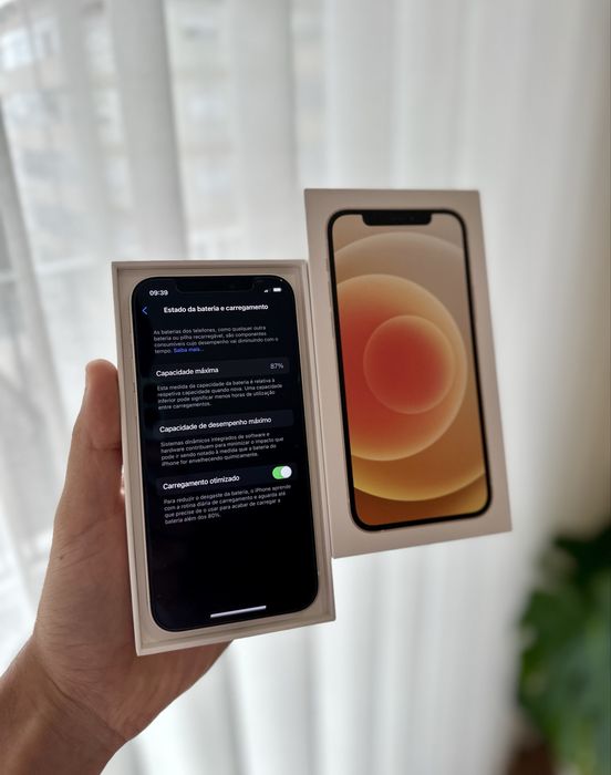 IPhone 12 64Gb + Acessorios (COMO NOVO)