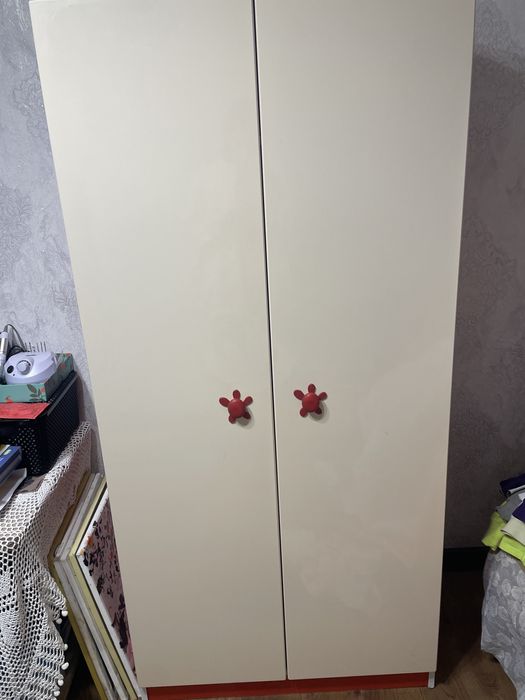 Детский шкаф в хорошем состоянии