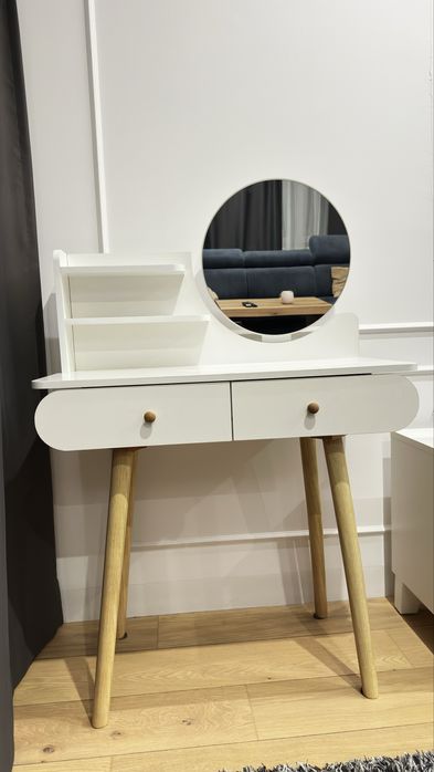 Toaletka dla dziewczynki