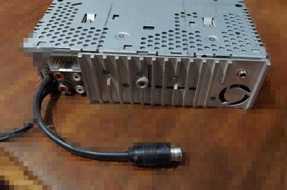 Авто магнитола Alpine CDA-9827R