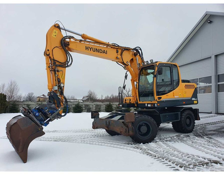 Usługi koparko ładowarką, minikoparką, koparką kołową  i rębakiem