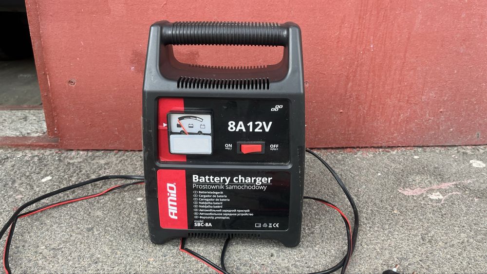 Зарядний пристрій для акумулятора 8А 12V