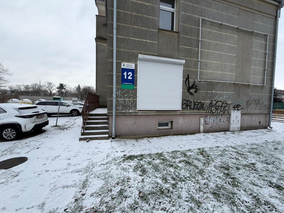 Na sprzedaż lokal użytkowy 56.5m2 ul. Adama Mickiewicza 12