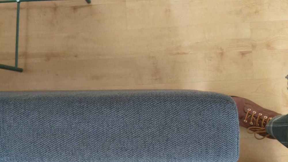 Sofá-cama  com chaise longue e sobrecolchão