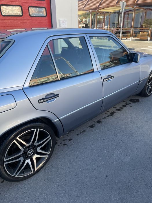 W124 250turbo nacional