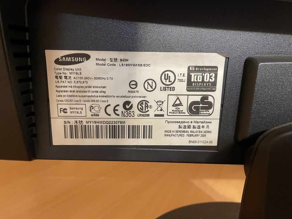 Монітор 19" Samsung 943N
