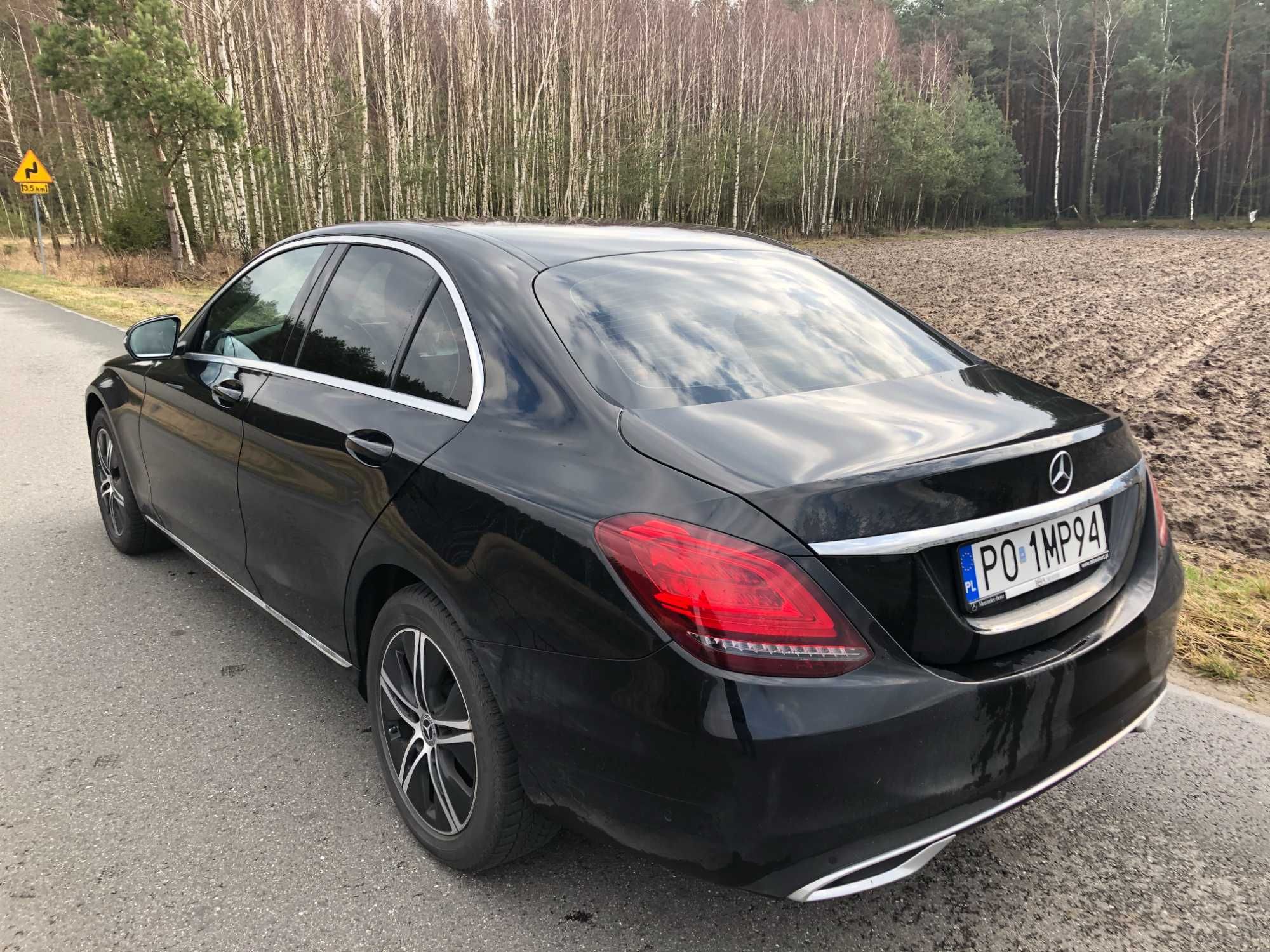 Wynajem samochodu Mercedes - C-klasa rok produkcji 2019