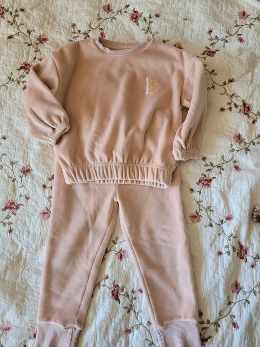 Велюровий костюм Reserved на дівчинку,  розмір 104