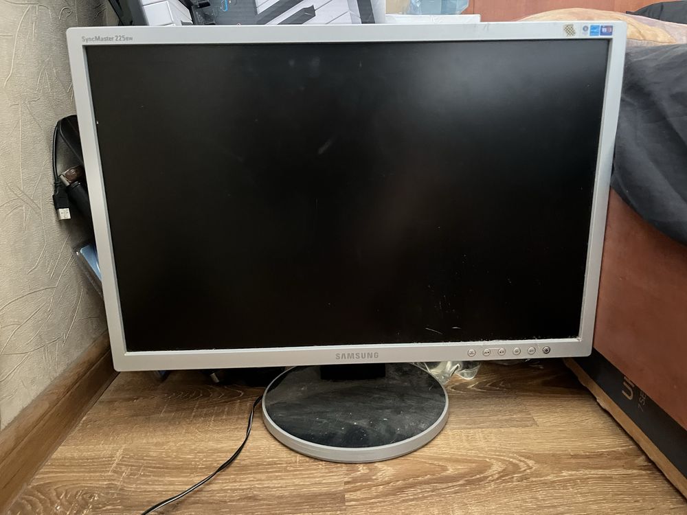 Монитор Samsung Syncmaster 225bw