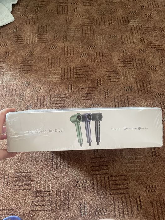 Фен для сушіння волосся