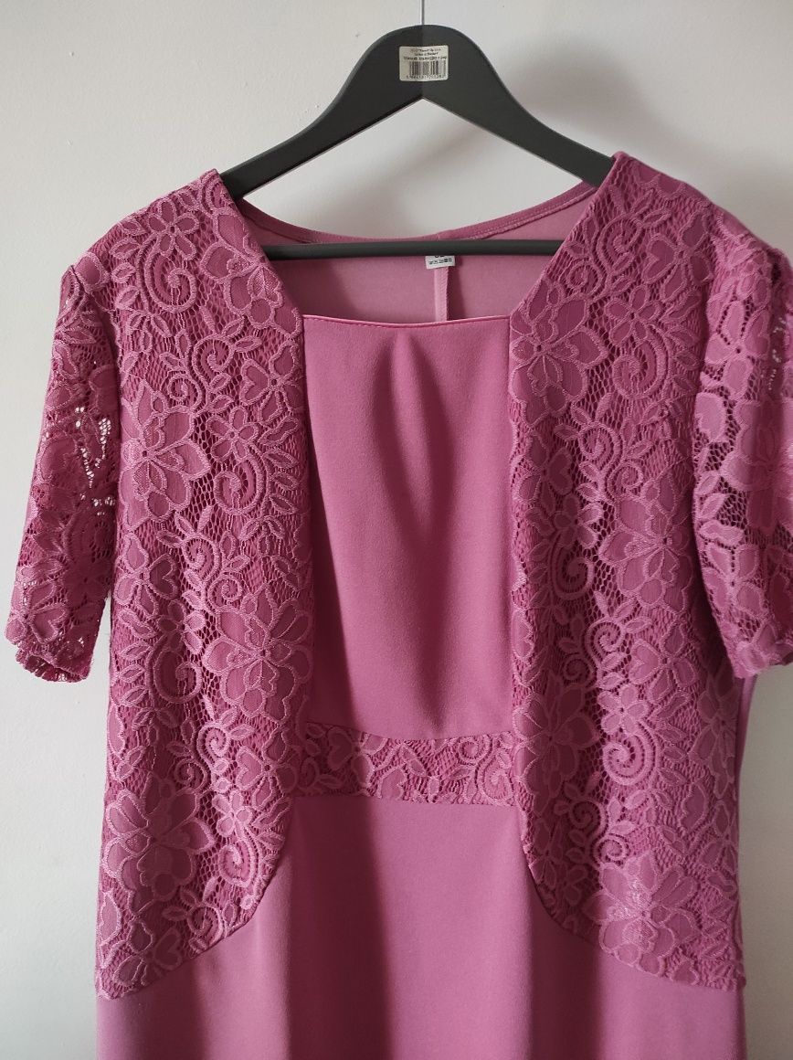 Elegancka sukienka z koronką, rozmiar 52