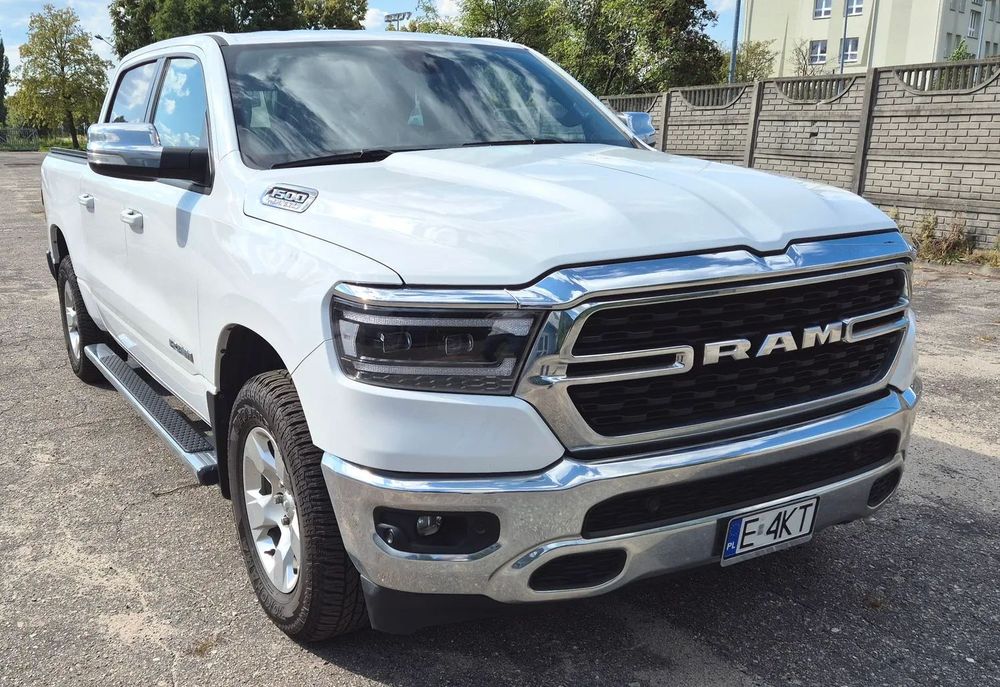 RAM 1500 Stan idealny, nowe opony, VAT marża