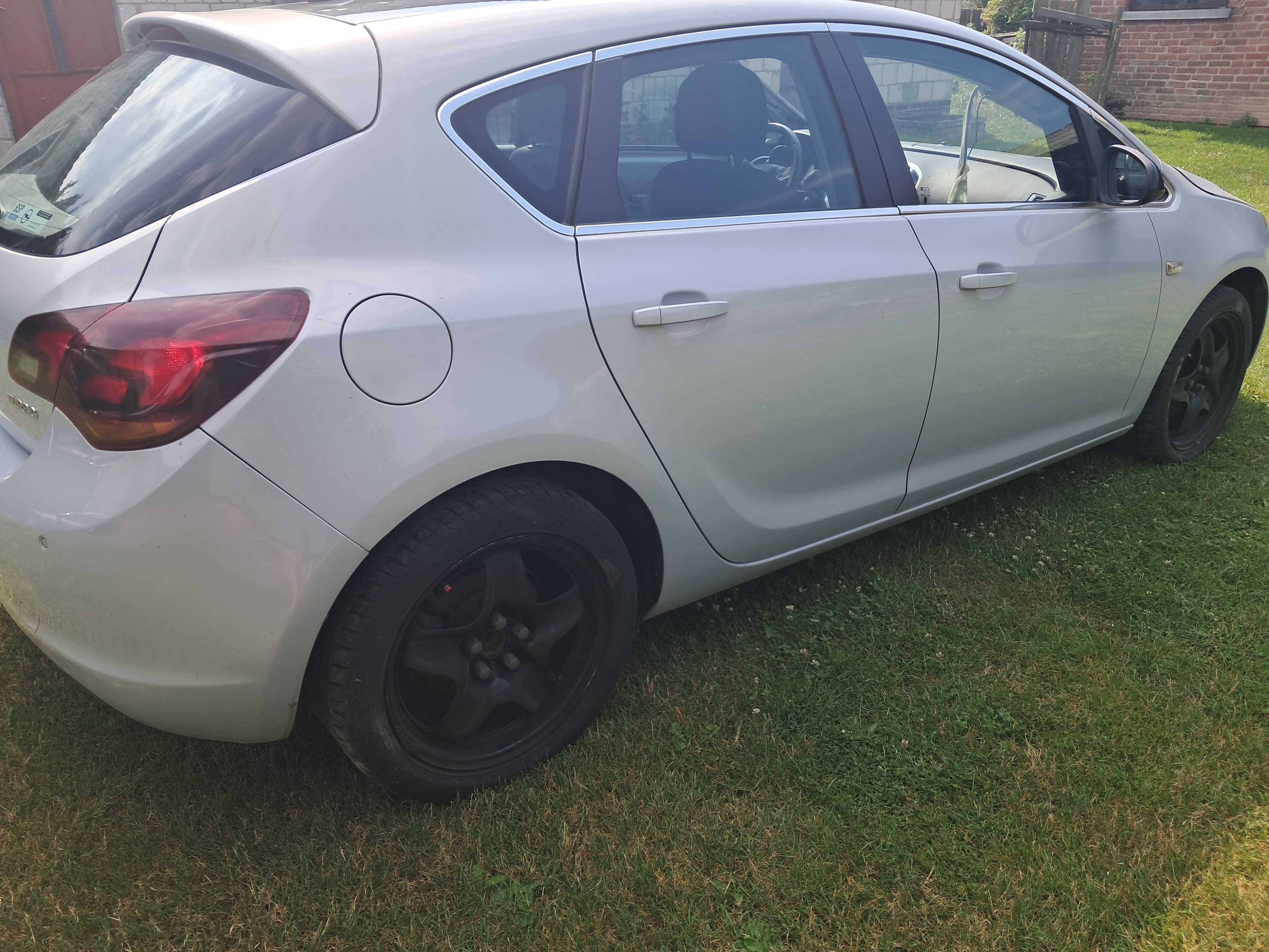 Opel Astra J 1,4 turbo 140KM