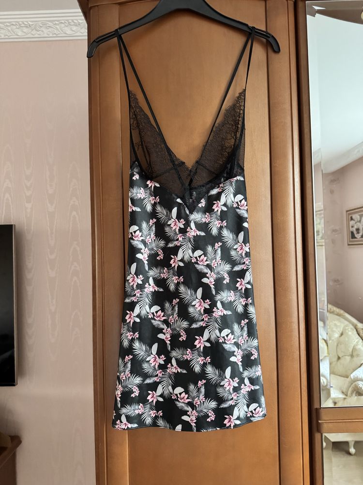 Нічна сорочка Victoria’s Secret