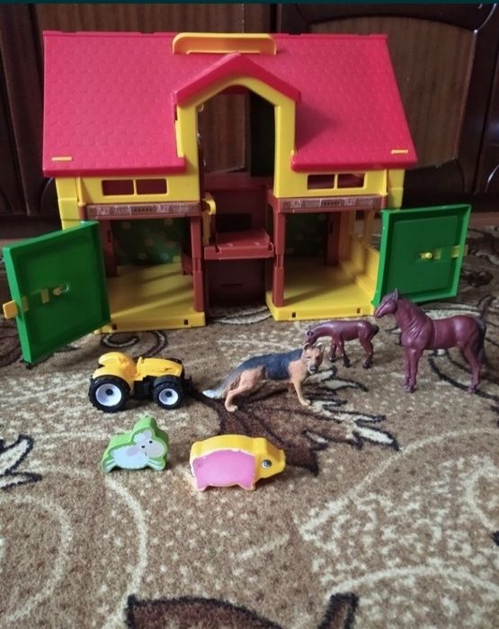 Ляльковий будиночок дім ферма гараж