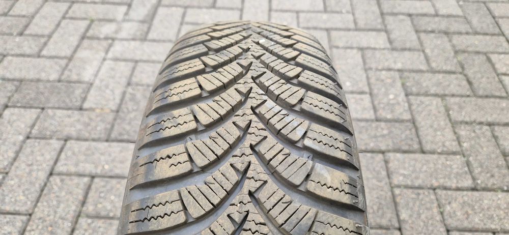 Opony zimowe Hankook winter icept rs2 155/60r15 74T