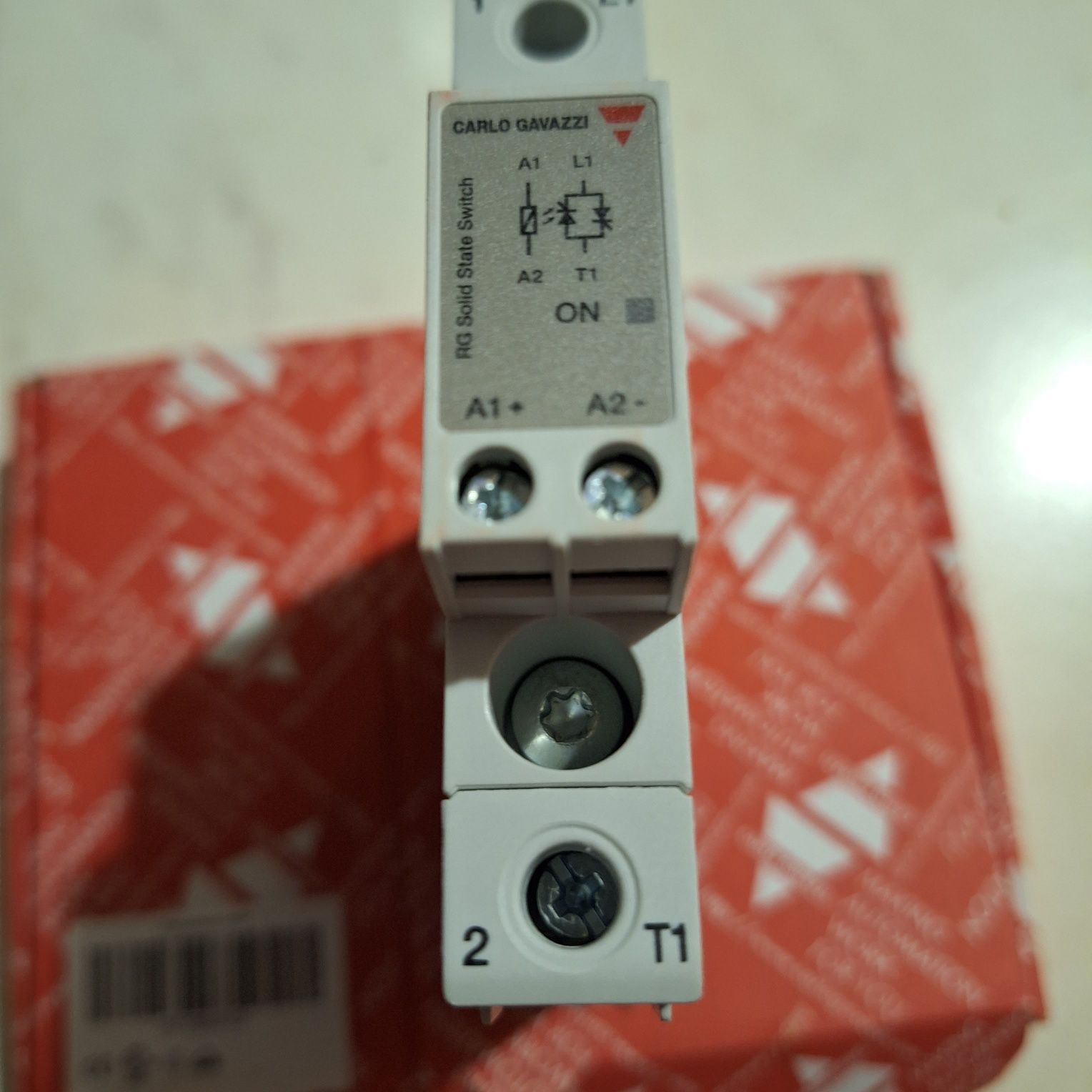 Твёрдотельное реле CARLO GAVAZZI