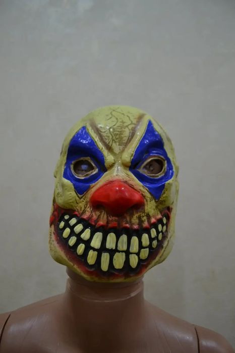 Продам маску для хеллоуина на взрослого