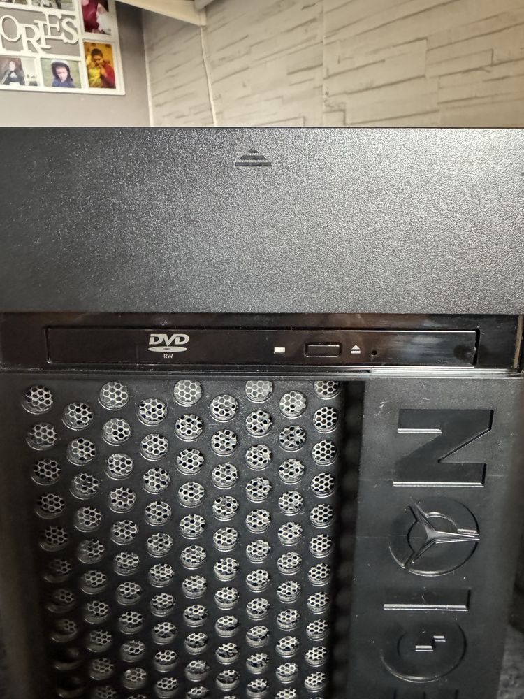 Lenovo Legion T530  super komp