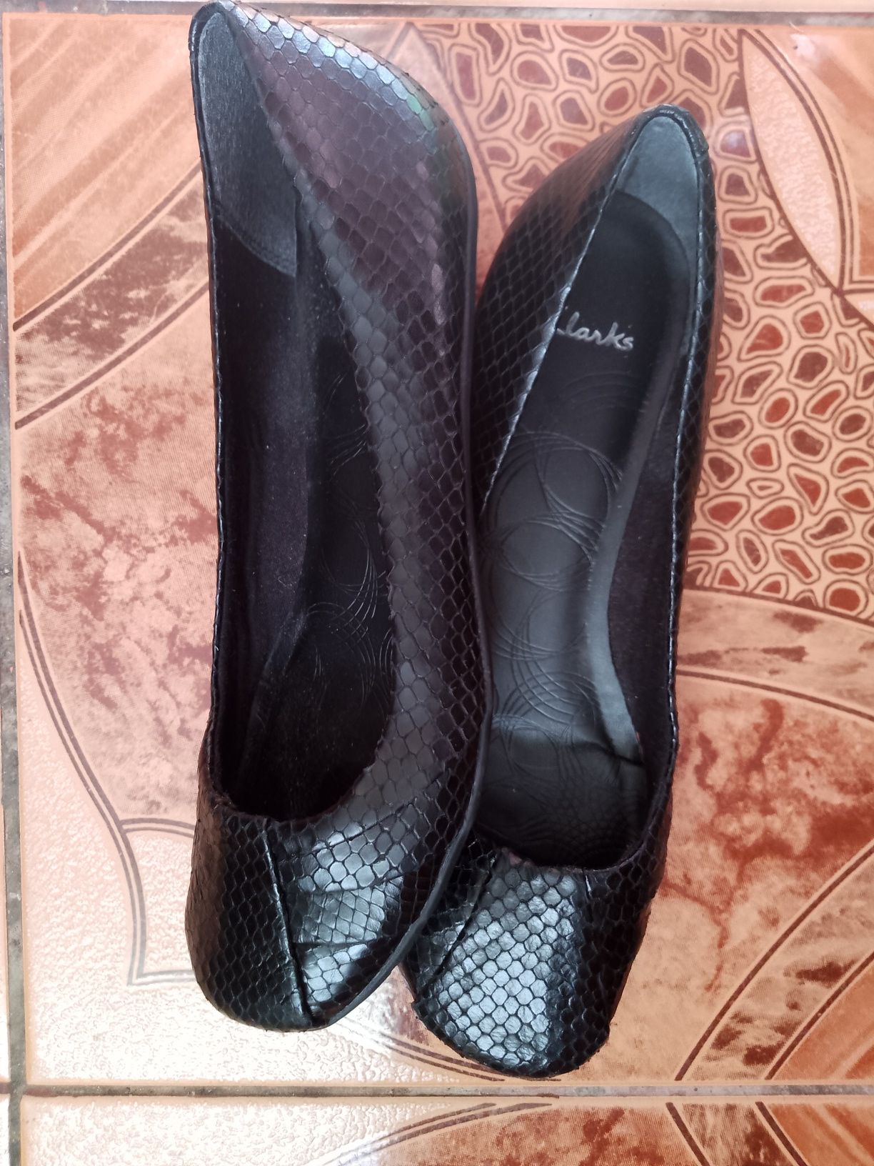 Балетки шкіряні(туфлі) Clarks 37 розміру.