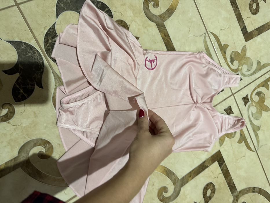 Рожевий купальник для гімнастики танців 7 8 9 років 146 152