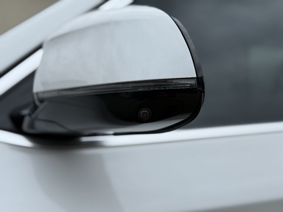 Продаю BMW x3 плагін-гібрид .