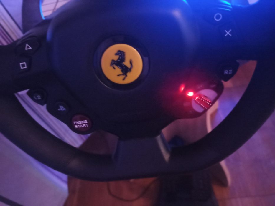 Игровой руль для PS4 | Thrustmaster T80 Ferrari 488 GTB Edition