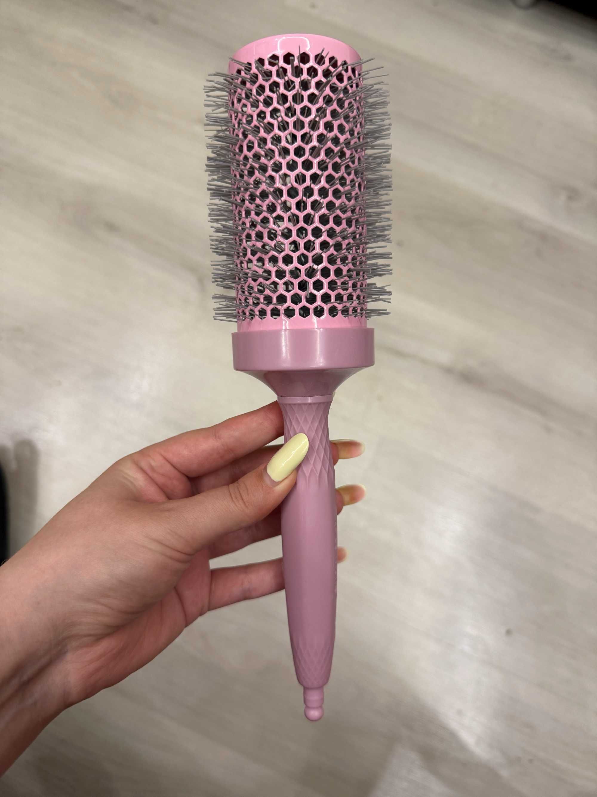 Brushworks Ceramic Round Brush