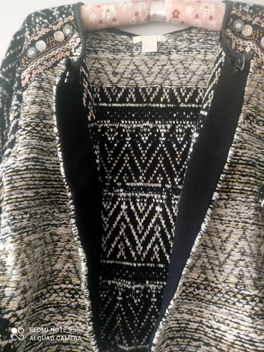 stylowa narzutka żakiet dzianinowy srebrna nitka dżety cekiny H&M r.L