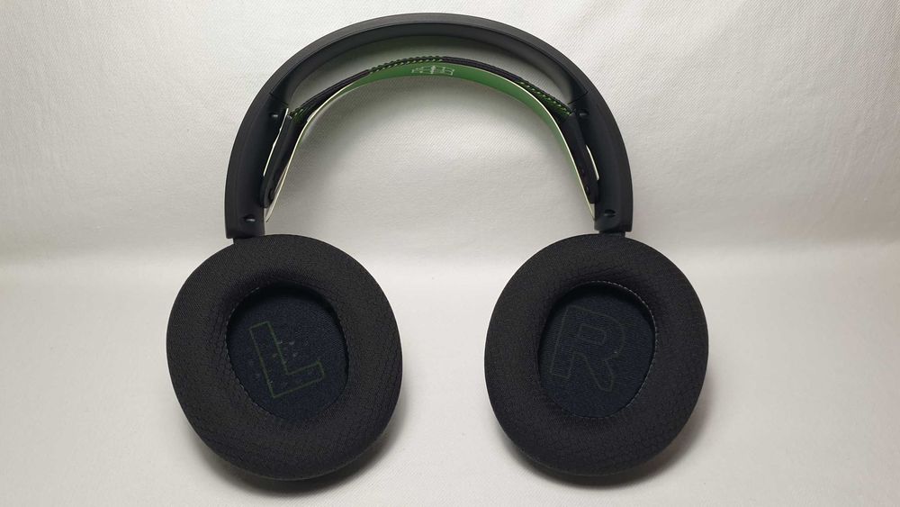 Słuchawki bezprzewodowe SteelSeries Arctis Nova 4X - jak NOWE.