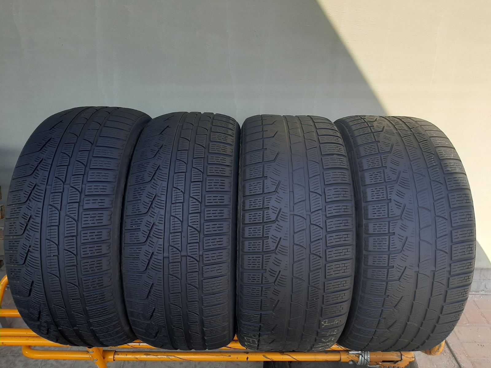 Всесезонні шини різноширокі Pirelli 275*45R18