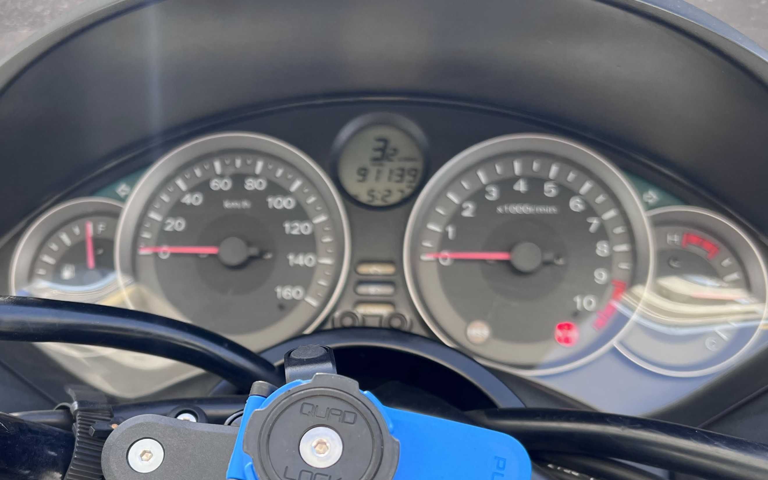 Honda Forza 300 – 2013 – 91.000 km – Bem estimada e manutenção oficial