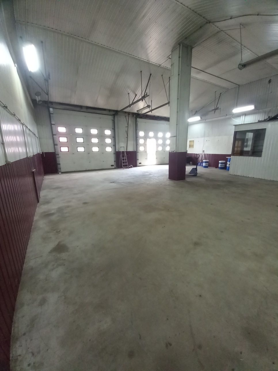 Wynajmę lokal użytkowy 140m2 ul.Mazowiecka 12