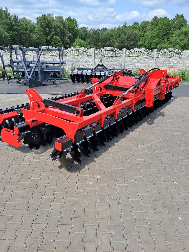 Brona talerzowa 6 metrów, talerzówka 6m firmy WOLF-MET hydrauliczna