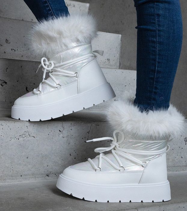 Białe ocieplane śniegowce z futerkiem Arilla