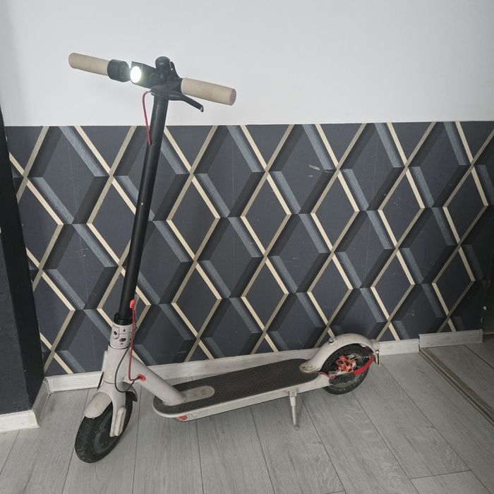 Xiaomi Mi Electric Scooter M365