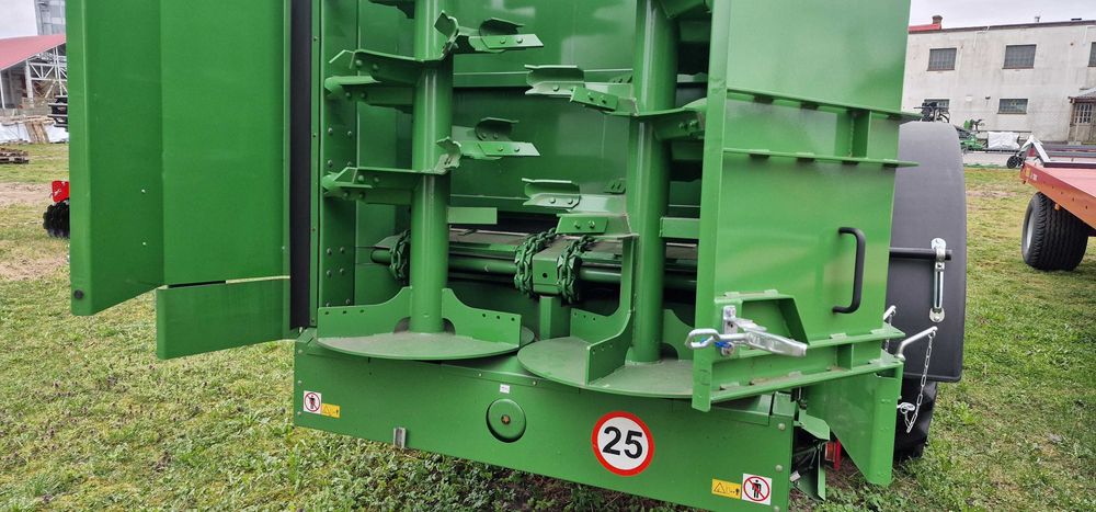 Rozrzutnik obornika SIPMA RO800 TAJFUN 8t do wapna kompostu 10 12t