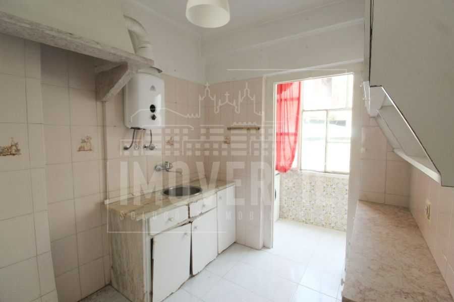 Apartamento no centro de Algés (Lisboa)