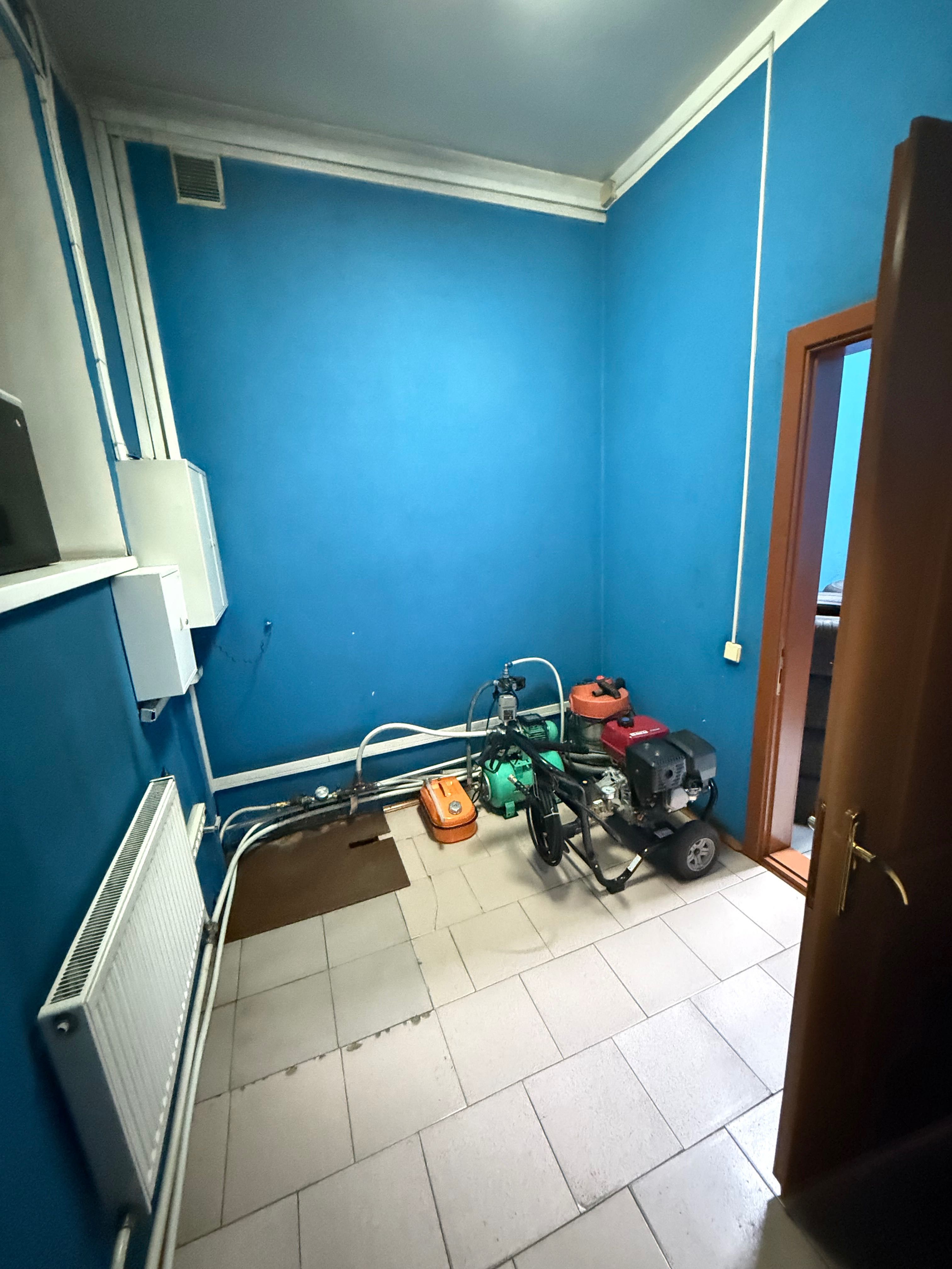 Продам приміщення авто мийка