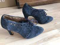 Botki clarks na obcasie
