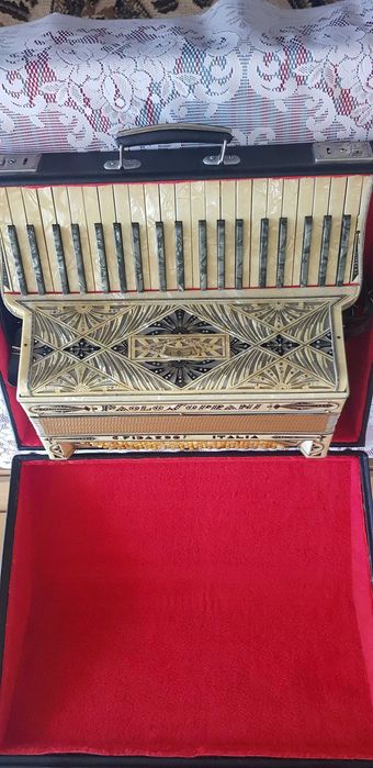 Akordeon paolo soprani 120 basów 4 chóry